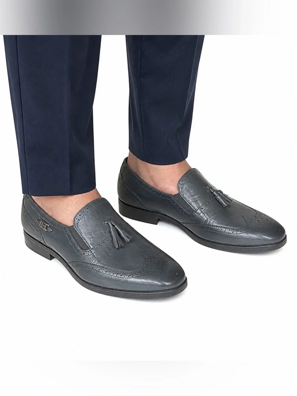 British Collection Mens Gray Leather Tassel Loafers 12 M/W With Brogue Detailing